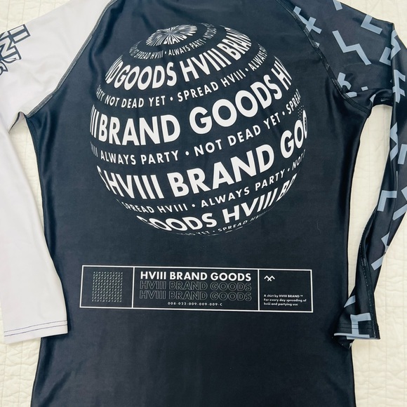 Not Dead Yet Rash guard, size Large - Picture 6 of 7